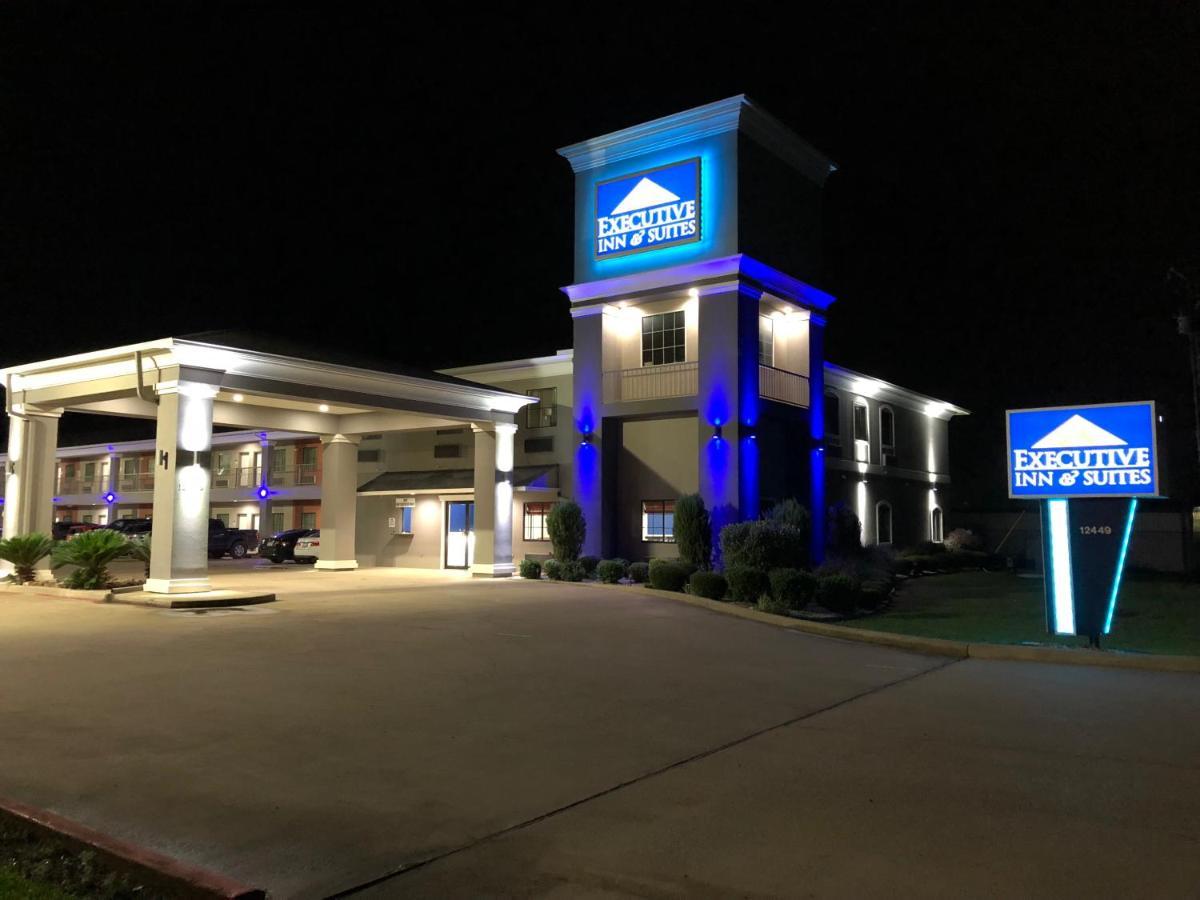 Executive Inn And Suites Joaquin Bagian luar foto