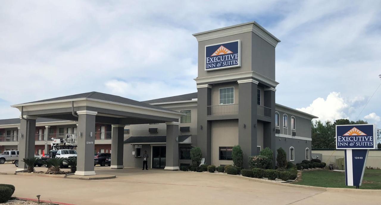 Executive Inn And Suites Joaquin Bagian luar foto